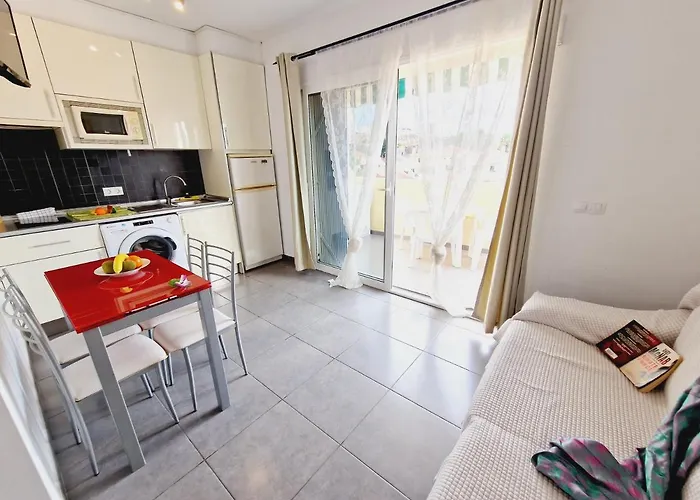 Mareverde 1 & Ocean View 펜션 아데제